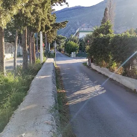 Bed & Breakfast Vicino L'aeroporto Di Palermo Carini