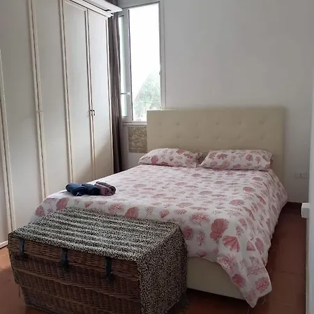 Vicino L'aeroporto Di Palermo Bed & Breakfast *